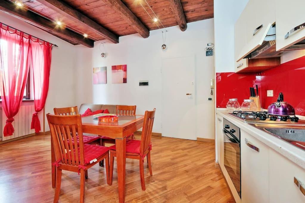 The Red Apartment โรม ภายนอก รูปภาพ